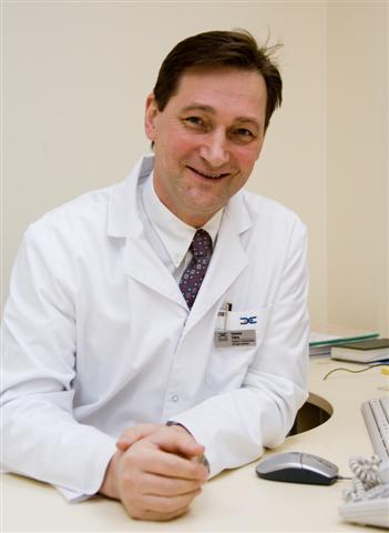 Medicinos diagnostikos ir gydymo centro chirurgas, plastinės ir rekonstrukcinės chirurgijos gydytojas, med. dr. Vytautas Tutkus